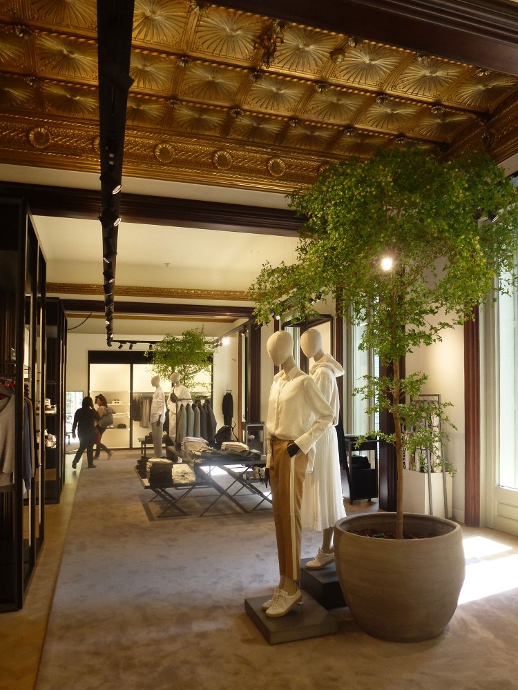 casa-ramon-casas-thetasteofbarcelona-massimo-dutti-store-first-floor