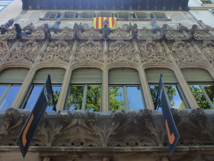 palau-baro-quadras-thetasteofbarcelona-gallery-facade