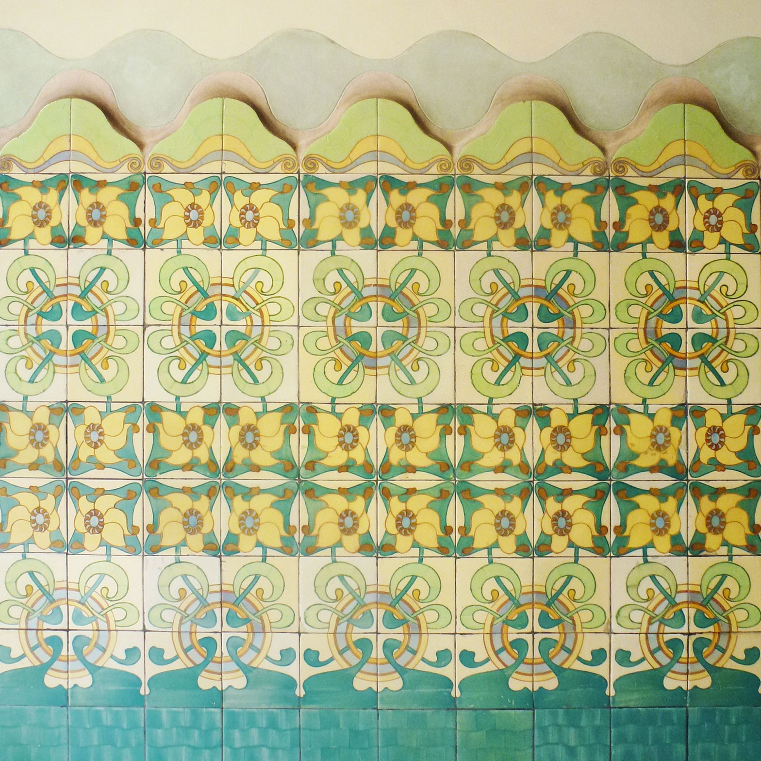 Casa Francesc Cama Art Nouveau tiles green and yellow floral design