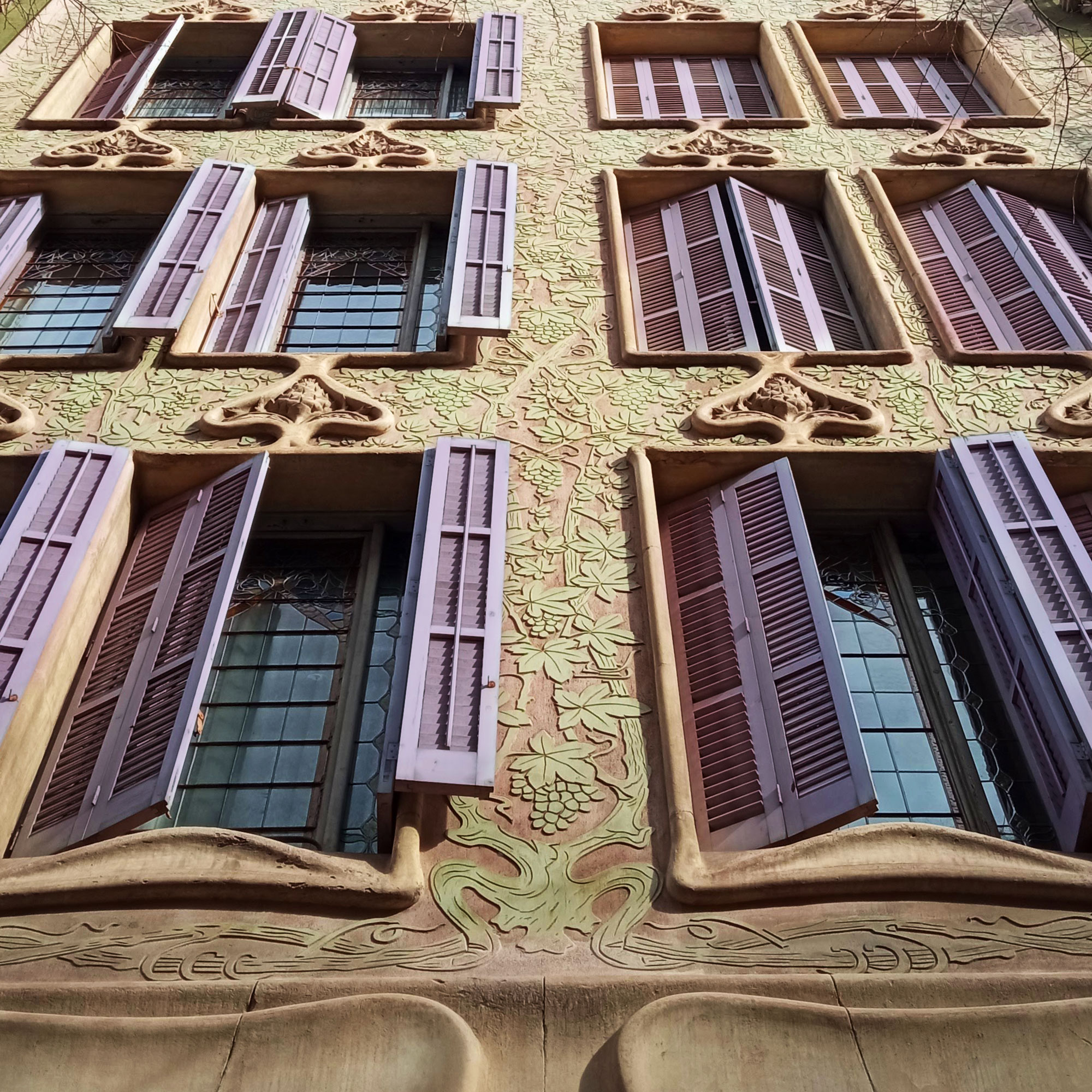 Jeroni Granell sgraffito detail Eixample Barcelona