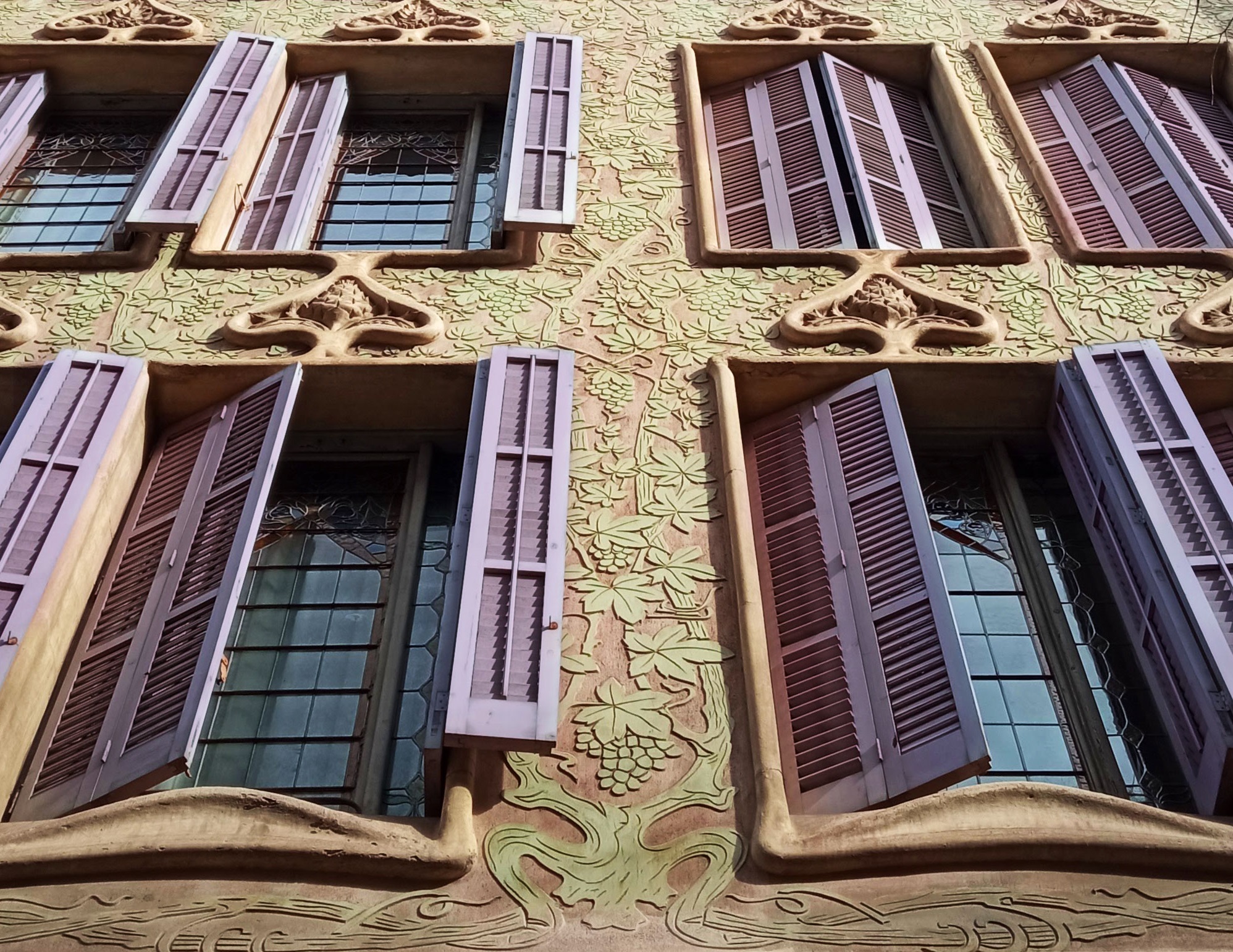 Jeroni Granell sgraffito detail Eixample Barcelona